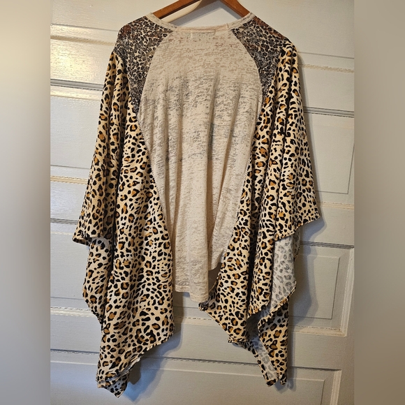 Upcycled Leopard Print COWGIRL kimono Concert/festival T-shirt - Picture 5 of 7